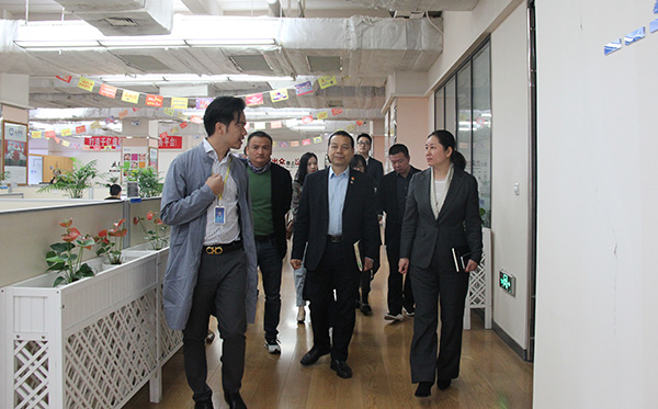 宜兴市副市长刘英一行莅临远东买卖宝开展电商调研